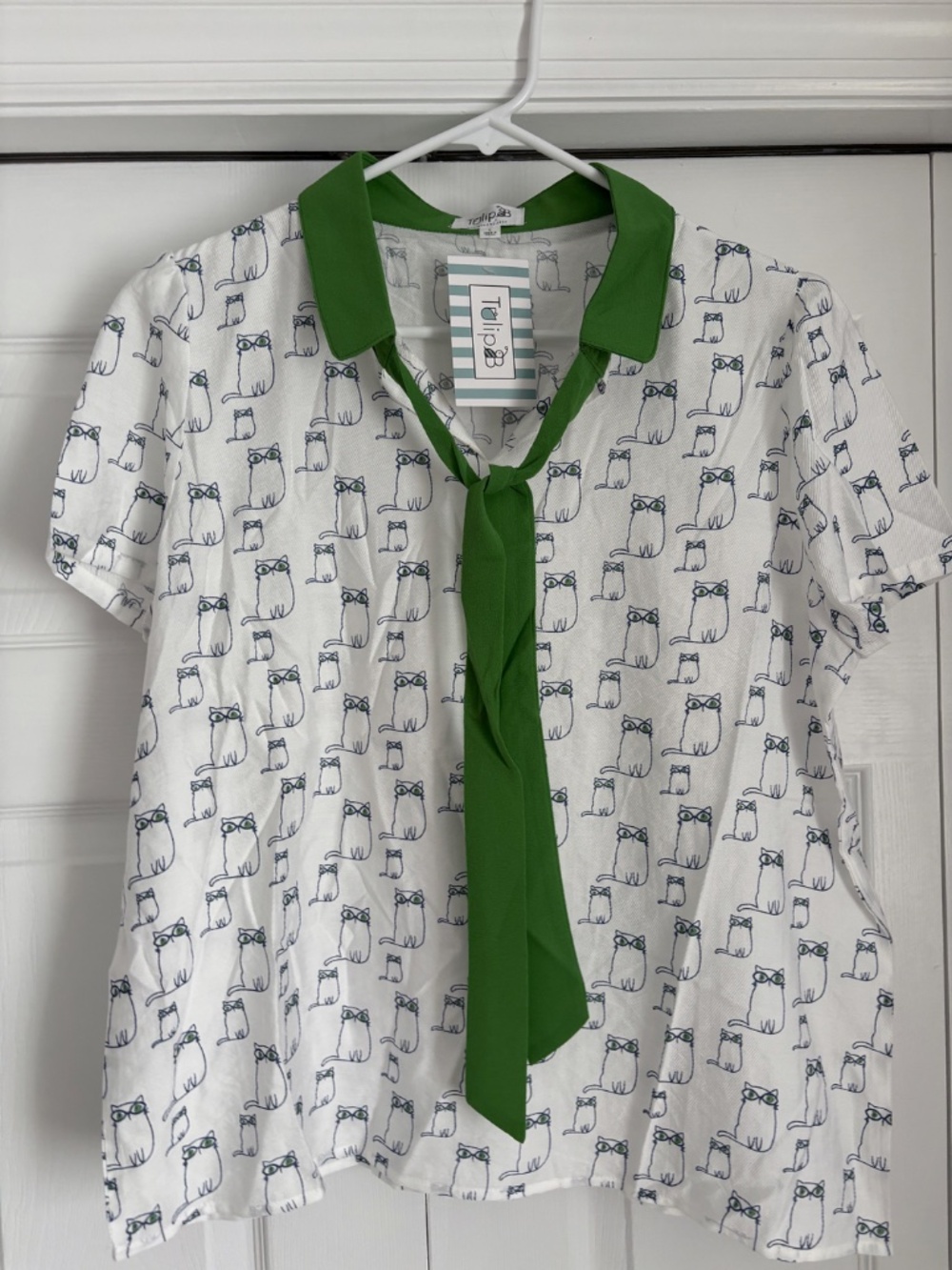Tulip B Cat Print Bow Collar Blouse in Green and White - Picture 7 of 9